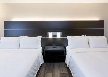 Holiday Inn Express & Suites Vadnais Heights by IHG hotel thumbnail 2