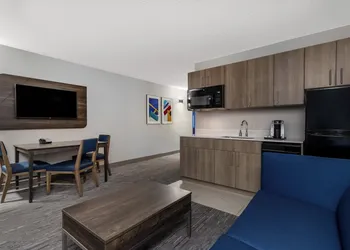 Holiday Inn Express & Suites Vadnais Heights by IHG hotel thumbnail 8