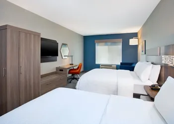 Holiday Inn Express Hotel & Suites Belleville by IHG hotel thumbnail 4