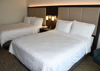 Holiday Inn Express Evanston by IHG hotel thumbnail 8