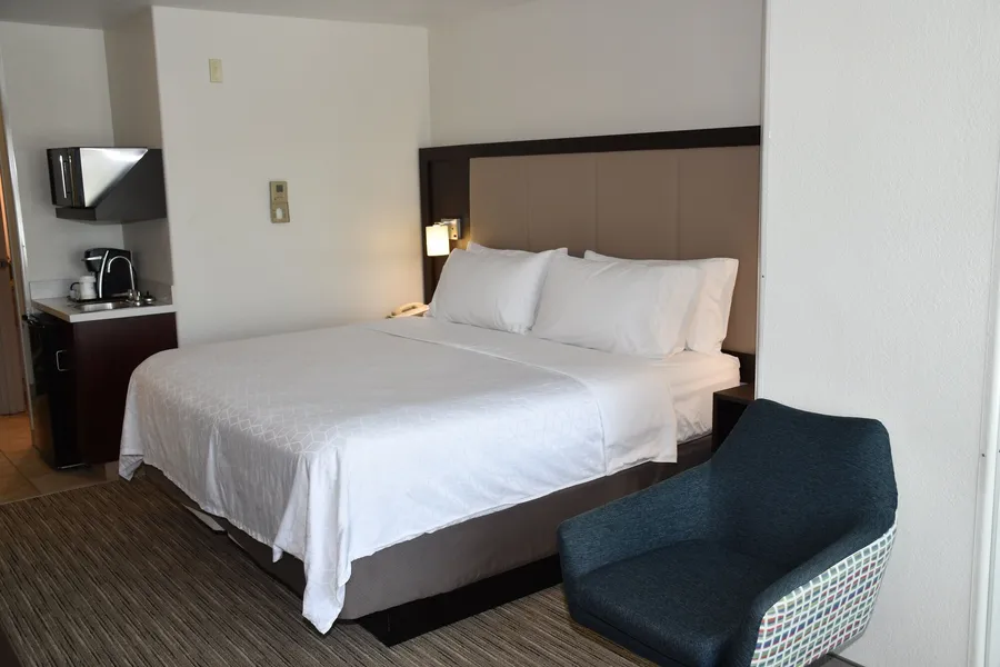 Holiday Inn Express & Suites Evanston by IHG hotel detail image 2