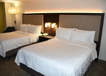 Holiday Inn Express & Suites Evanston by IHG hotel thumbnail 3