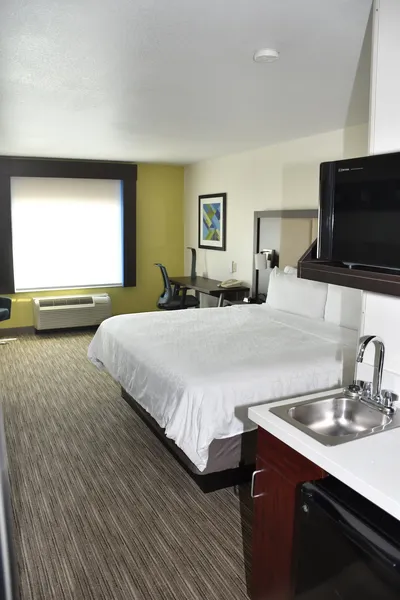 Holiday Inn Express & Suites Evanston by IHG hotel detail image 6