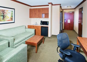 Holiday Inn Express Hotel & Suites Portland-NW Downtown by IHG hotel thumbnail 8