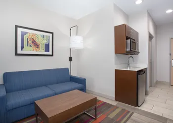 Holiday Inn Express & Suites Amarillo by IHG hotel thumbnail 5