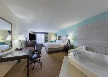Holiday Inn Express Dandridge by IHG hotel thumbnail 6