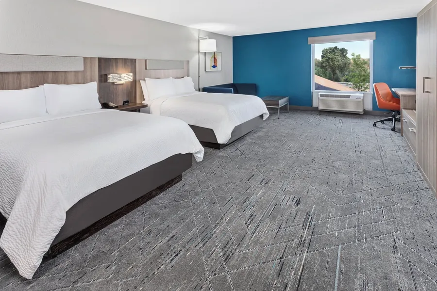 Holiday Inn Express Hotel & Suites Chicago-Algonquin by IHG hotel detail image 6