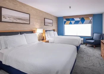 Holiday Inn Express Hotel & Suites Henderson by IHG hotel thumbnail 2