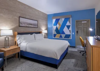 Holiday Inn Express Hotel & Suites Henderson by IHG hotel thumbnail 7
