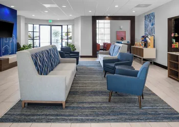 Holiday Inn Express Hotel & Suites Hermosa Beach by IHG hotel thumbnail 6