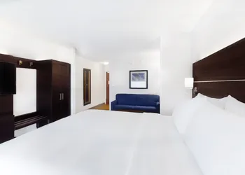 Holiday Inn Express New Orleans East by IHG hotel thumbnail 2