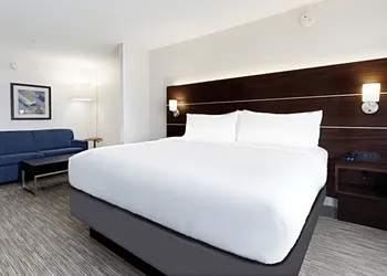 Holiday Inn Express New Orleans East by IHG hotel thumbnail 4