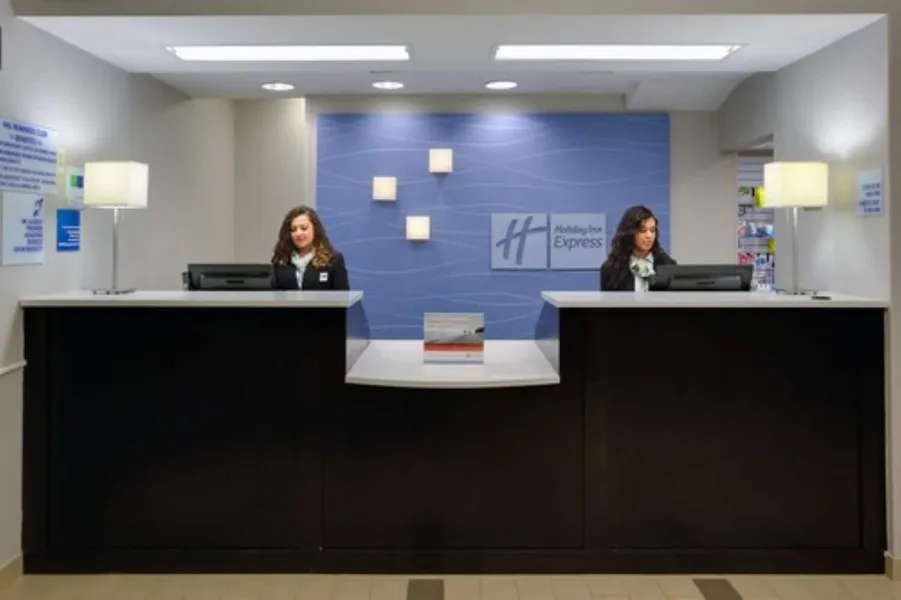 Holiday Inn Express Hotel & Suites Meadowlands Area by IHG hotel detail image 2