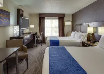 Holiday Inn Express Hotel & Suites Meadowlands Area by IHG hotel thumbnail 3