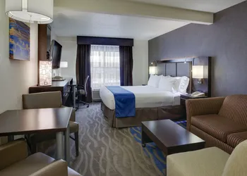 Holiday Inn Express Hotel & Suites Meadowlands Area by IHG hotel thumbnail 7