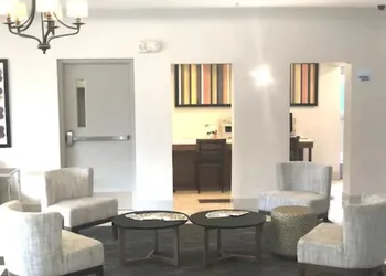 Holiday Inn Express Venice by IHG hotel thumbnail 2
