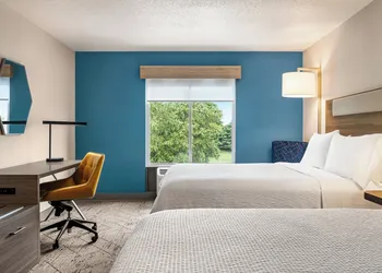 Holiday Inn Express & Suites Hagerstown by IHG hotel thumbnail 6
