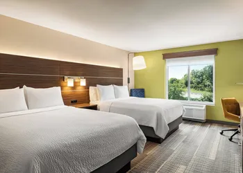 Holiday Inn Express & Suites Hagerstown by IHG hotel thumbnail 7