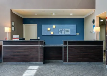 Holiday Inn Express & Suites Santa Clara by IHG hotel thumbnail 2