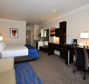 Holiday Inn Express & Suites Santa Clara by IHG hotel detail image 4