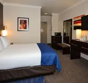 Holiday Inn Express & Suites Santa Clara by IHG hotel detail image 7
