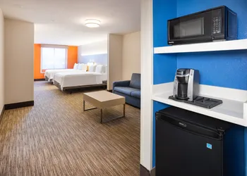 Holiday Inn Express Hotel & Suites Salisbury - Delmar by IHG hotel thumbnail 7