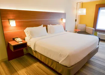 Holiday Inn Express Pittsburgh-Bridgeville by IHG hotel thumbnail 3