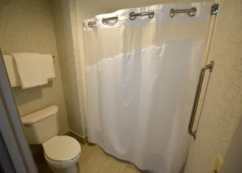 Holiday Inn Express Pittsburgh-Bridgeville by IHG hotel thumbnail 4