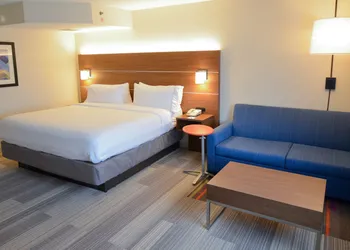 Holiday Inn Express Pittsburgh-Bridgeville by IHG hotel thumbnail 8