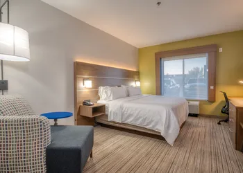 Holiday Inn Express Hotel & Suites Greenville by IHG hotel thumbnail 2