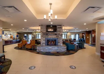 Holiday Inn Express Hotel & Suites Pittsburgh Airport by IHG hotel thumbnail 2