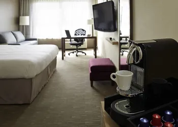 Novotel Montreal Aeroport hotel thumbnail 8