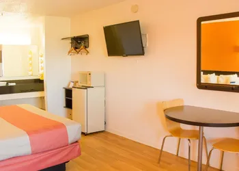 Motel 6 Cookeville, TN hotel thumbnail 6