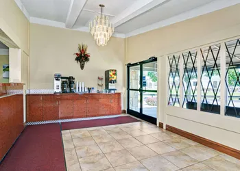 Knights Inn Charleston hotel thumbnail 2