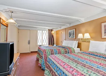 Knights Inn Charleston hotel thumbnail 6