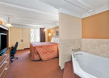 Knights Inn Charleston hotel thumbnail 7