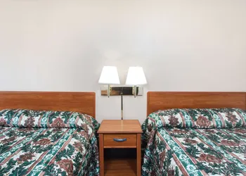 Knights Inn Pittston hotel thumbnail 7