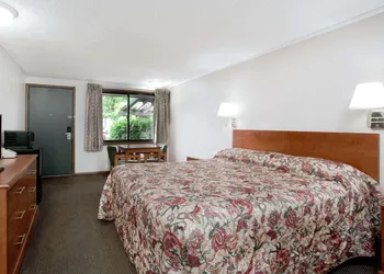 Knights Inn Pittston hotel thumbnail 8