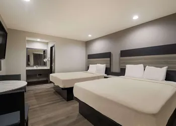 Rodeway Inn San Bernardino - Colton hotel thumbnail 5