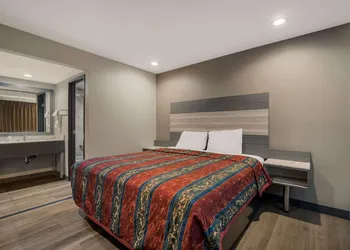 Rodeway Inn San Bernardino - Colton hotel thumbnail 8