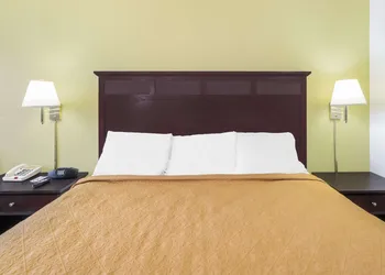 Knights Inn Chattanooga hotel thumbnail 5