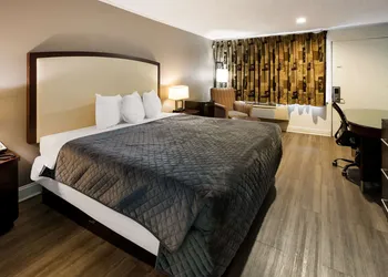 Knights Inn Fayetteville hotel thumbnail 5