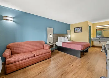 Econo Lodge Charlotte Airport Area hotel thumbnail 6