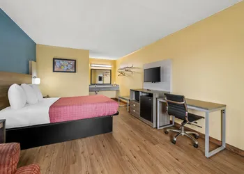 Econo Lodge Charlotte Airport Area hotel thumbnail 7