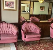 Napoleon Inn & Suits hotel detail image 4
