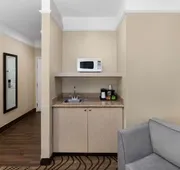 La Quinta Inn & Suites by Wyndham Houma hotel detail image 7