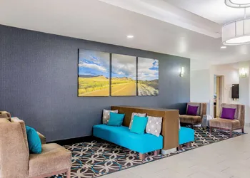 La Quinta Inn & Suites by Wyndham Mission at West McAllen hotel thumbnail 2