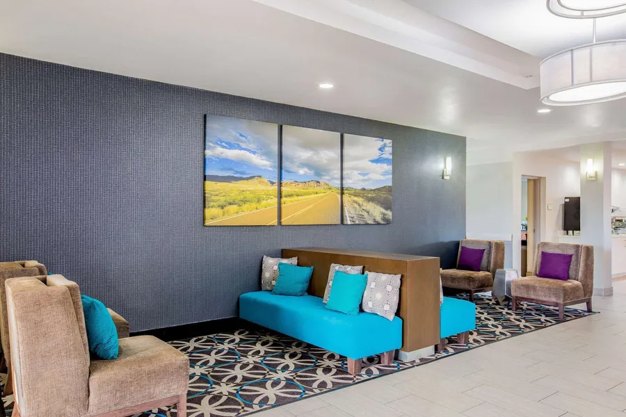 La Quinta Inn & Suites by Wyndham Mission at West McAllen hotel detail image 2