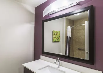 La Quinta Inn & Suites by Wyndham Mission at West McAllen hotel thumbnail 4