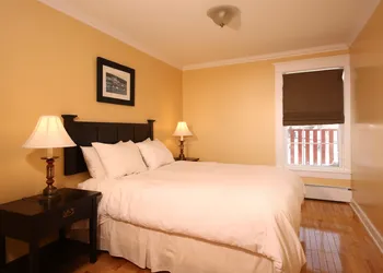 Grenfell Heritage Hotel & Suites hotel thumbnail 4